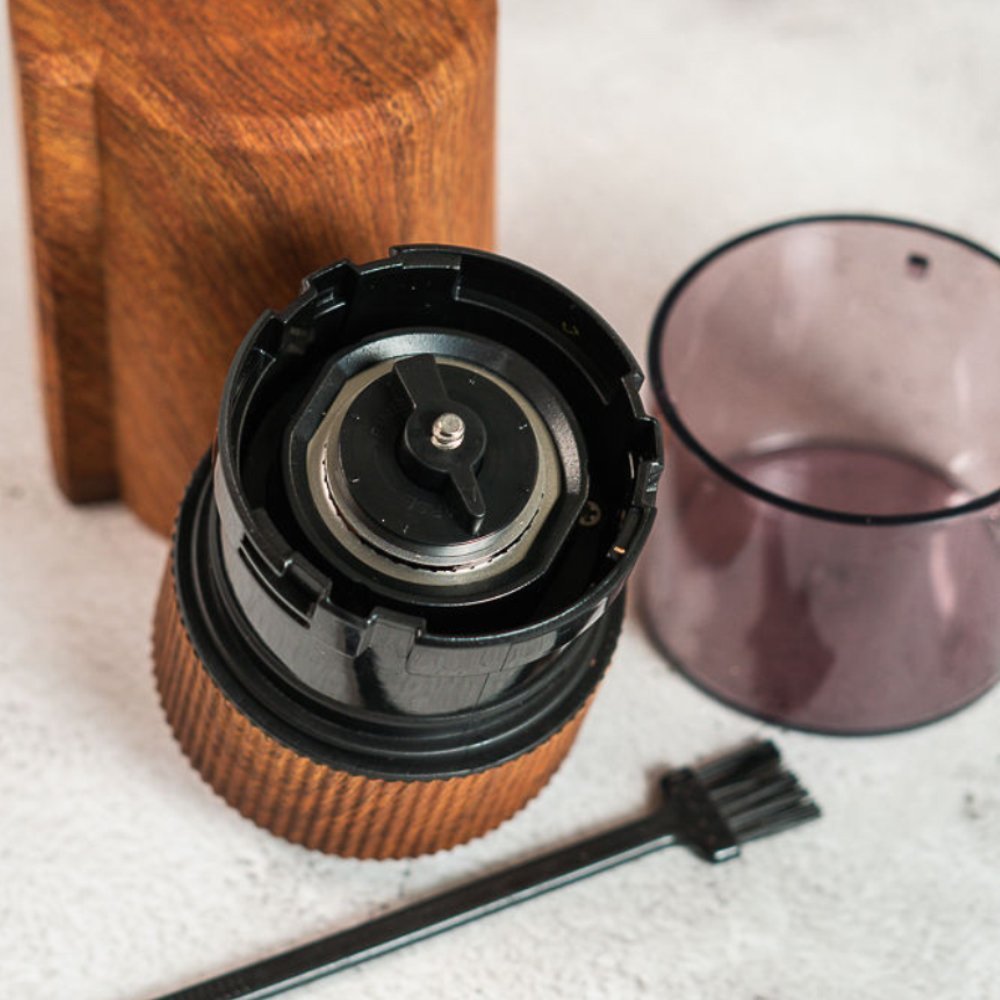 Molino Portátil y Recargable, Madera - Imagen 2